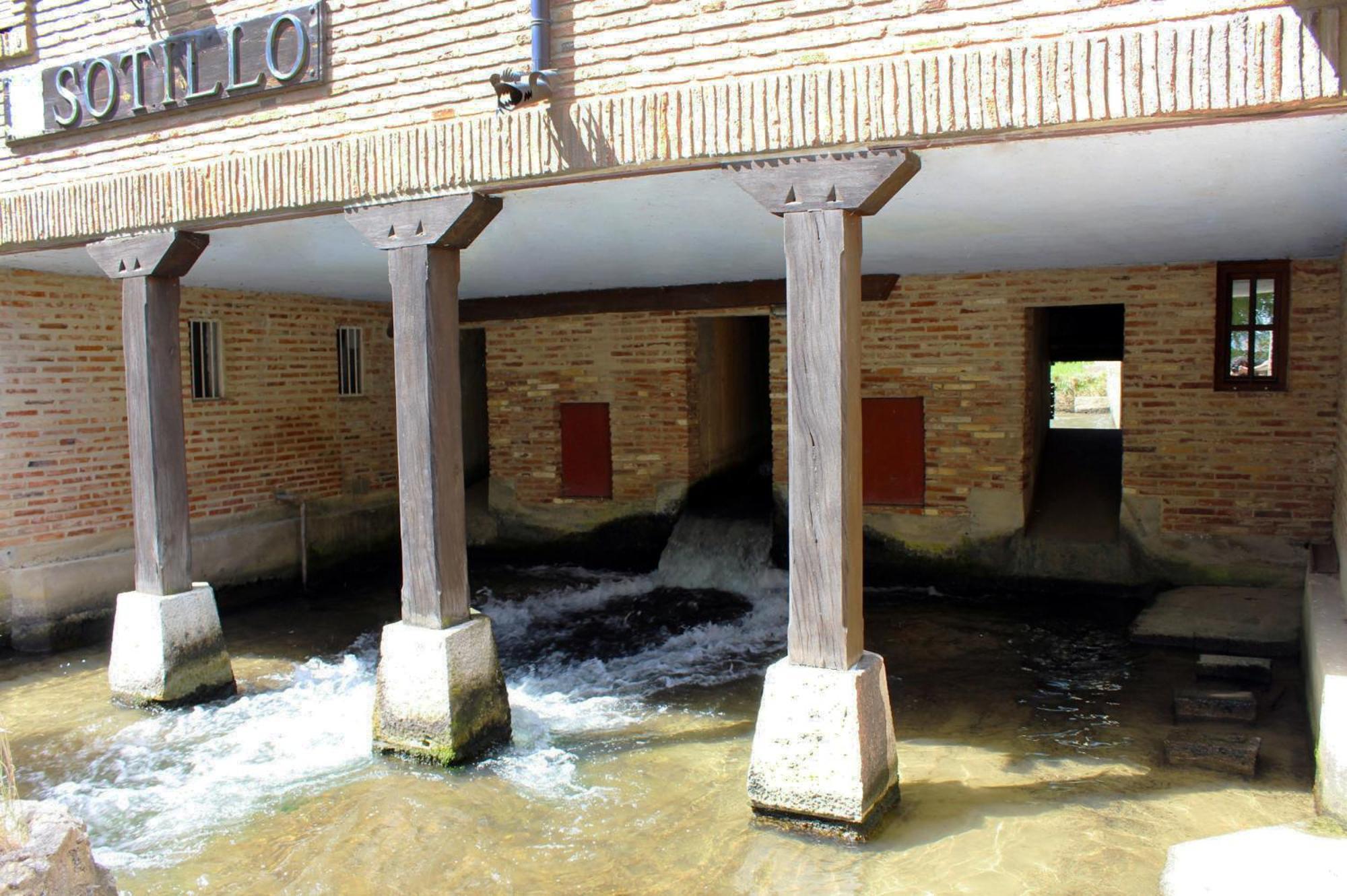 הוילה Saldaña Molino El Sotillo מראה חיצוני תמונה